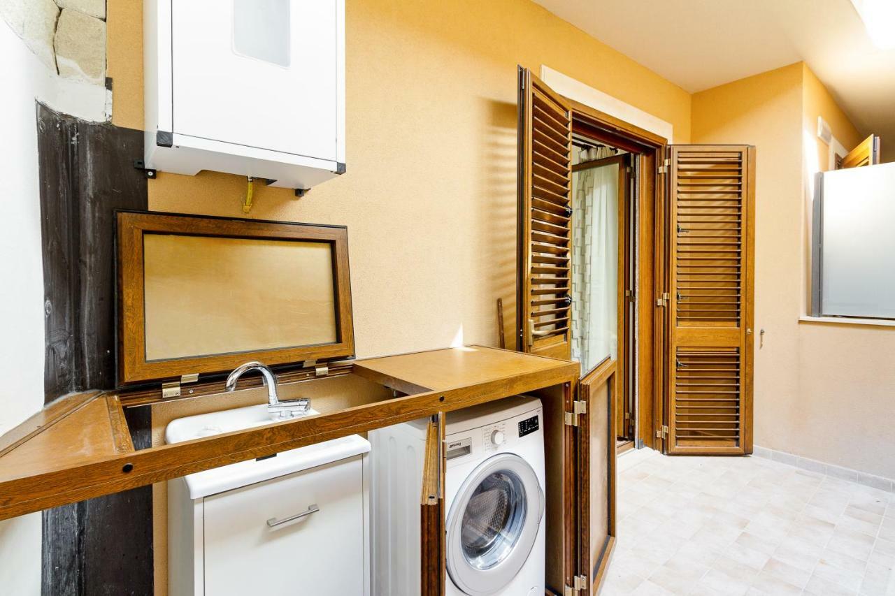 Appartamento Calipso Seaview Flat With Private Parking Taormina Esterno foto