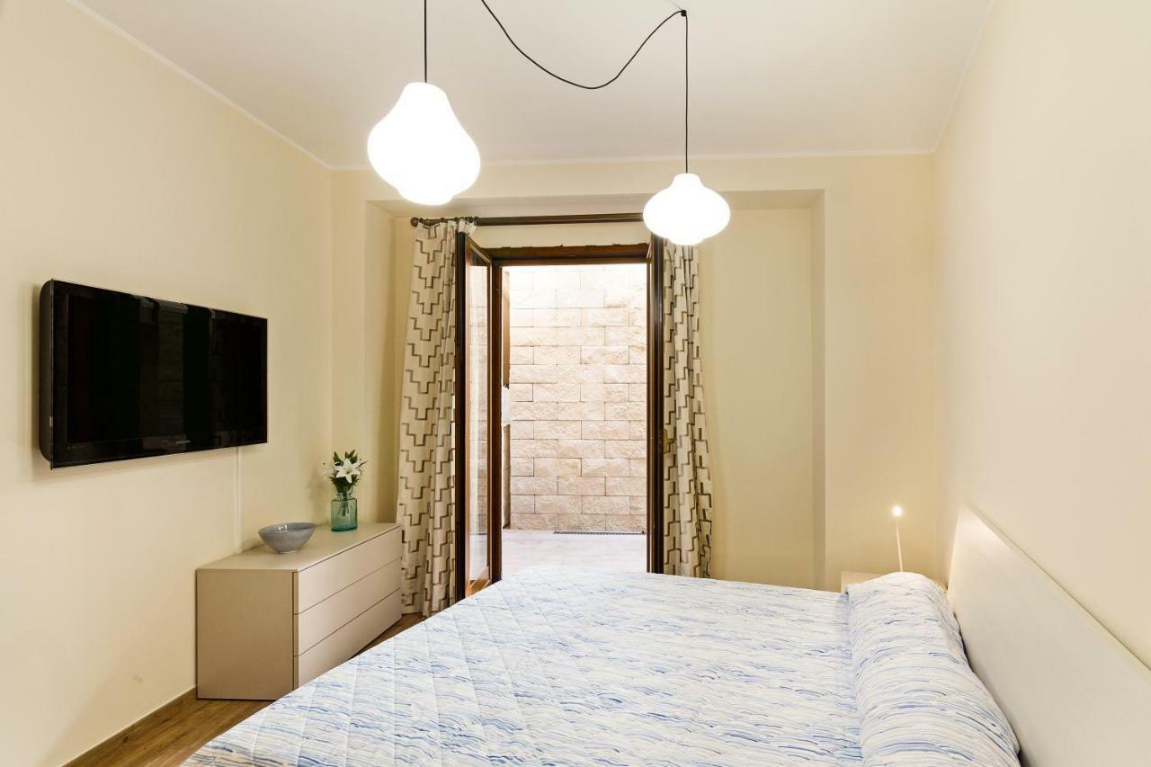 Appartamento Calipso Seaview Flat With Private Parking Taormina Esterno foto